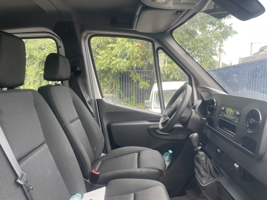 VW Touran 2,0 TDI HIGHLINE BMT